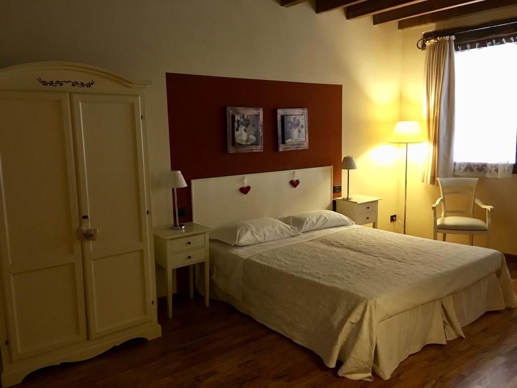 Agriturismo Corte Rocca San Giorgio di Mantova Luaran gambar