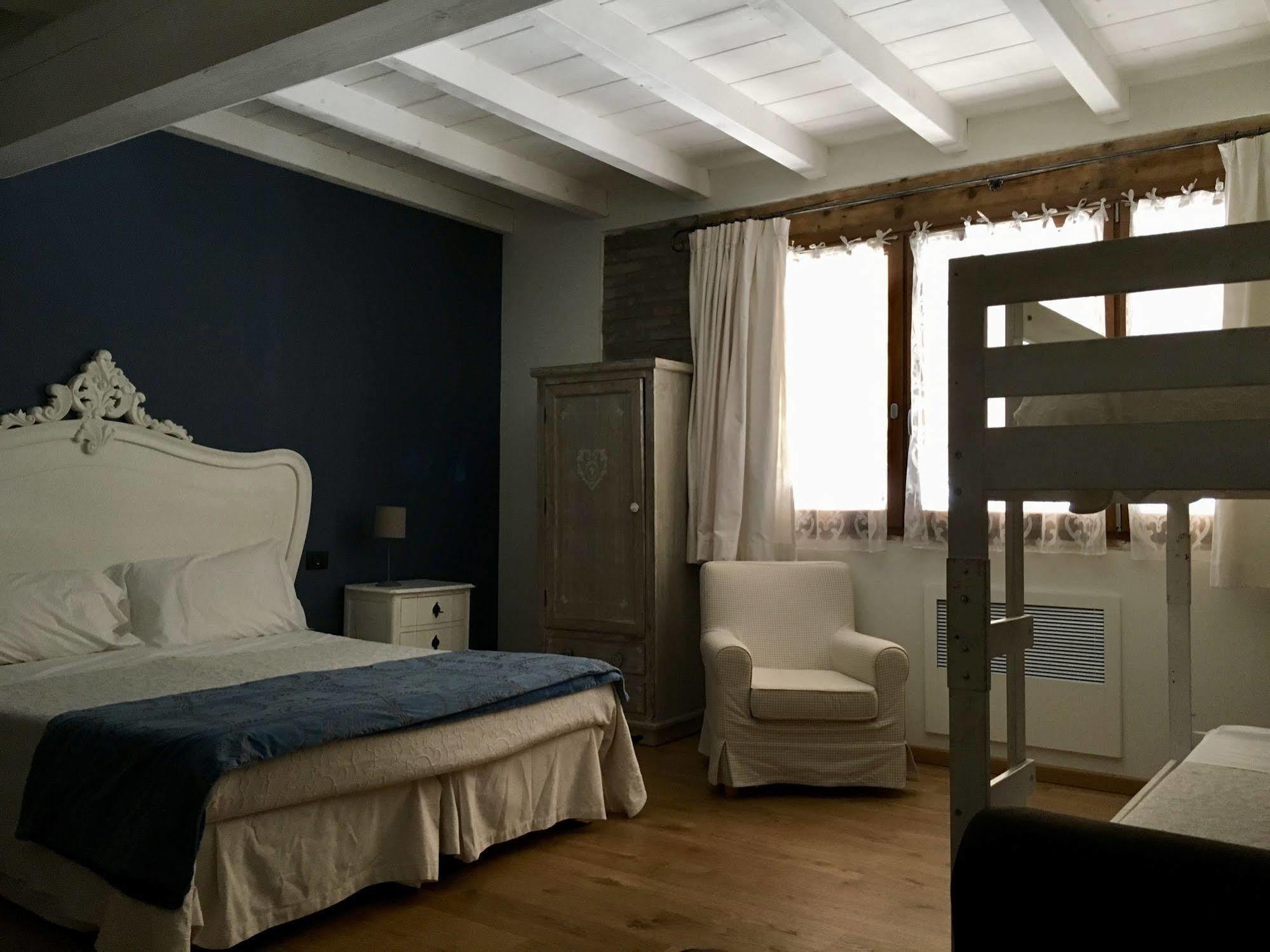 Agriturismo Corte Rocca San Giorgio di Mantova Luaran gambar