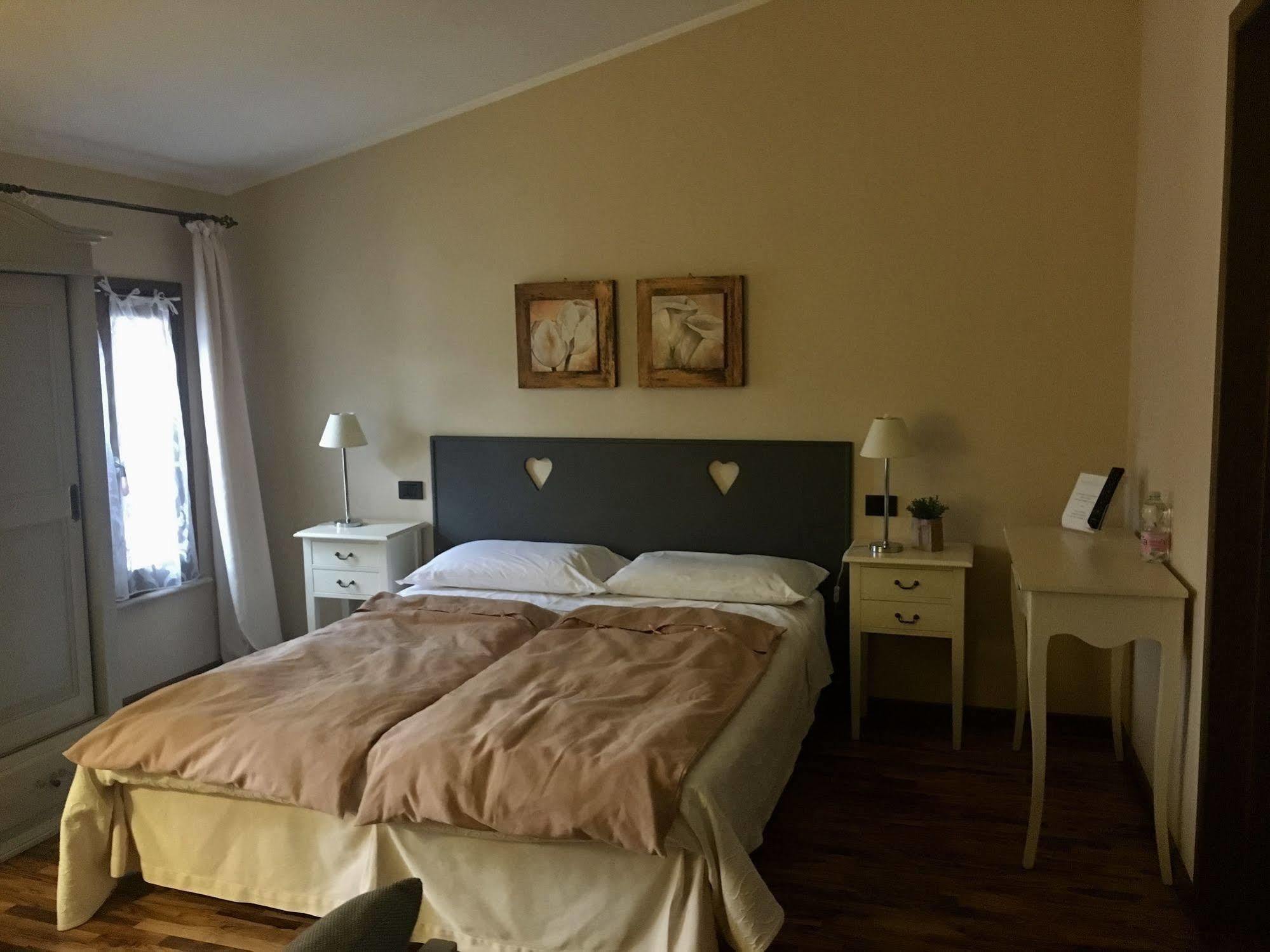 Agriturismo Corte Rocca San Giorgio di Mantova Luaran gambar