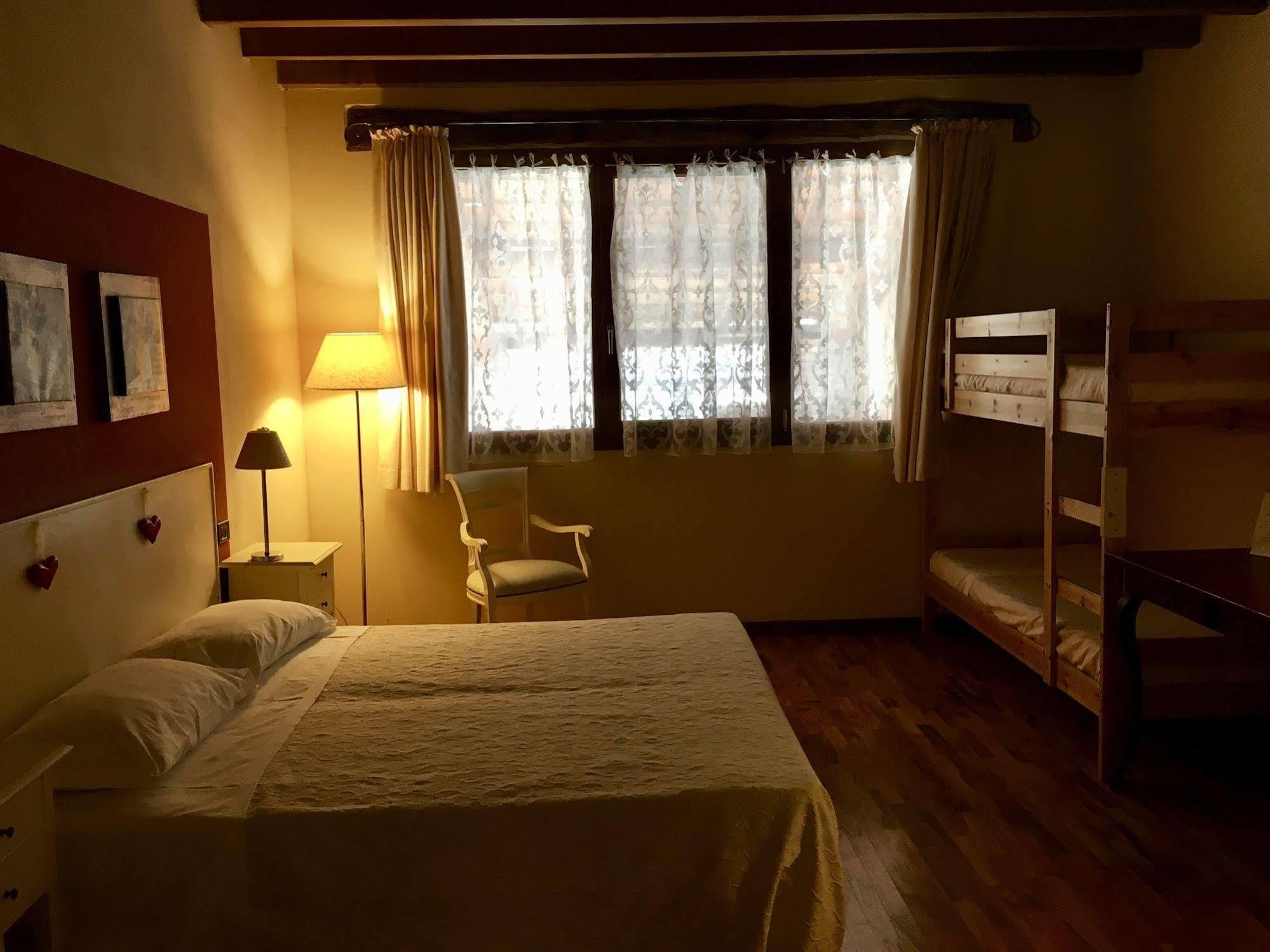 Agriturismo Corte Rocca San Giorgio di Mantova Luaran gambar