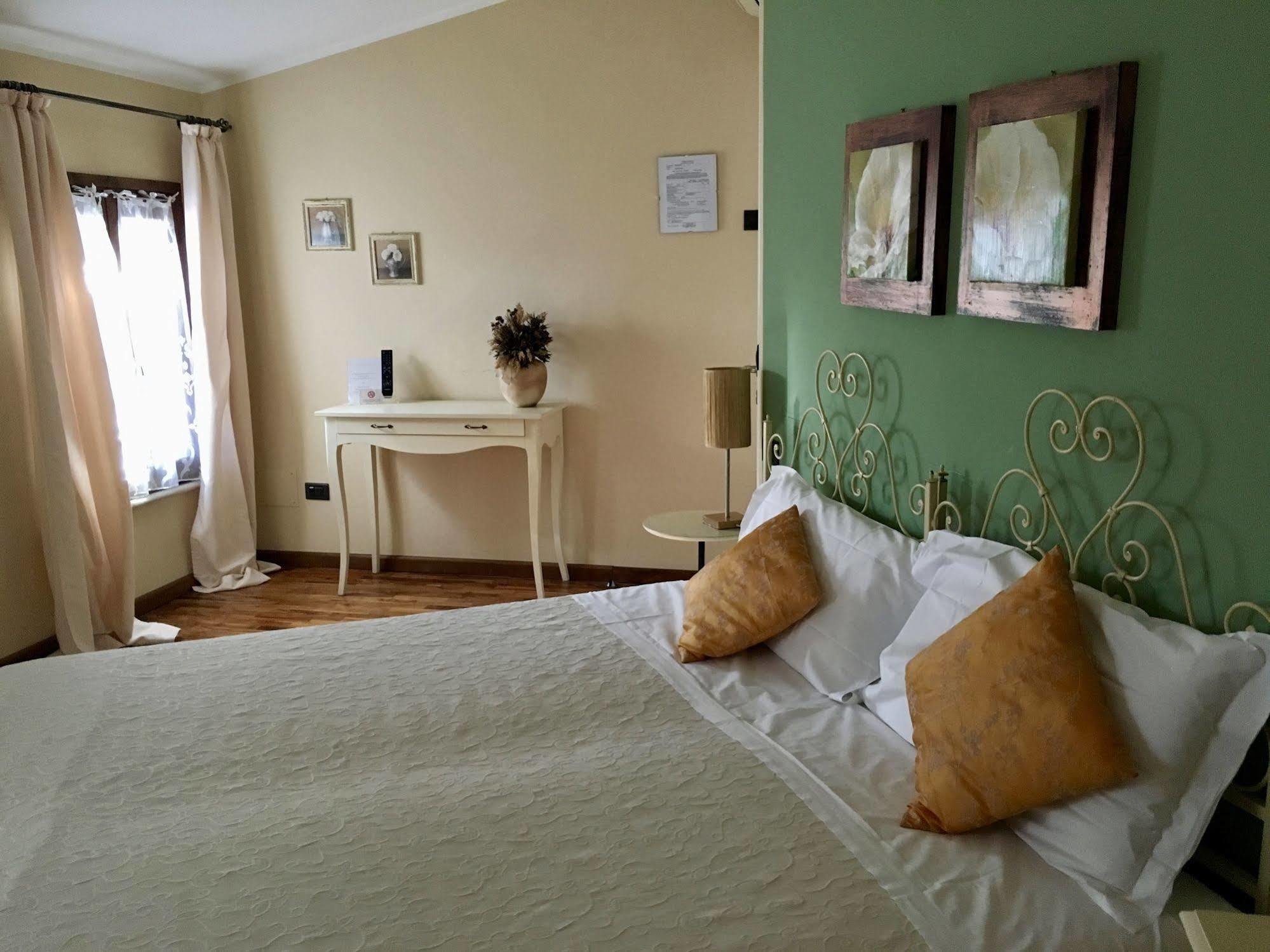 Agriturismo Corte Rocca San Giorgio di Mantova Luaran gambar