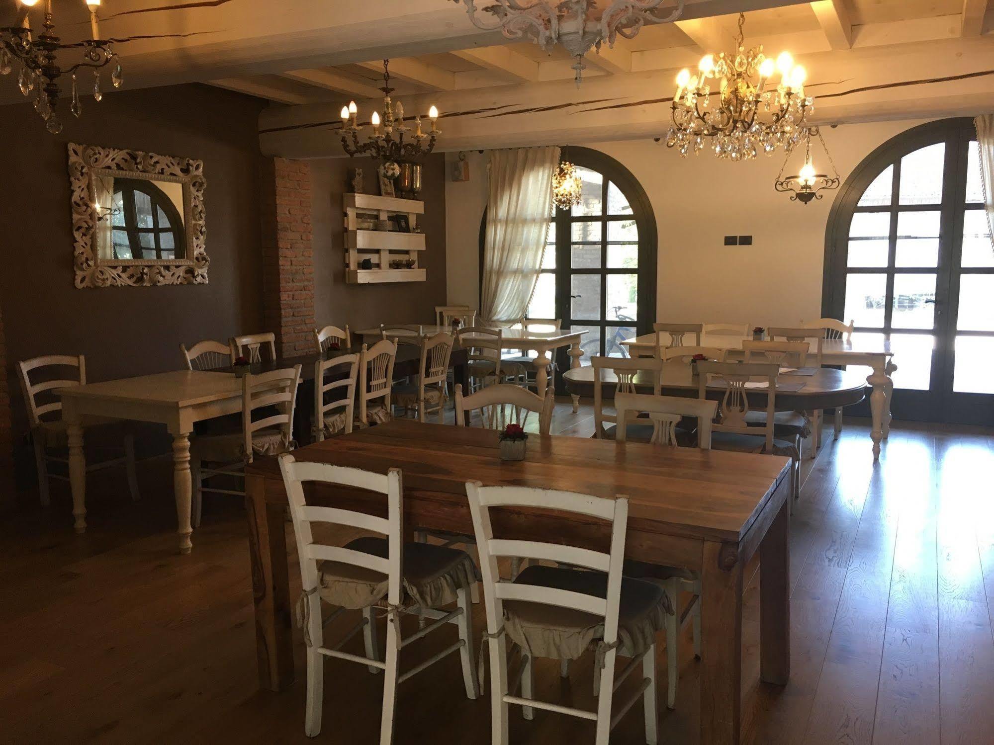 Agriturismo Corte Rocca San Giorgio di Mantova Luaran gambar