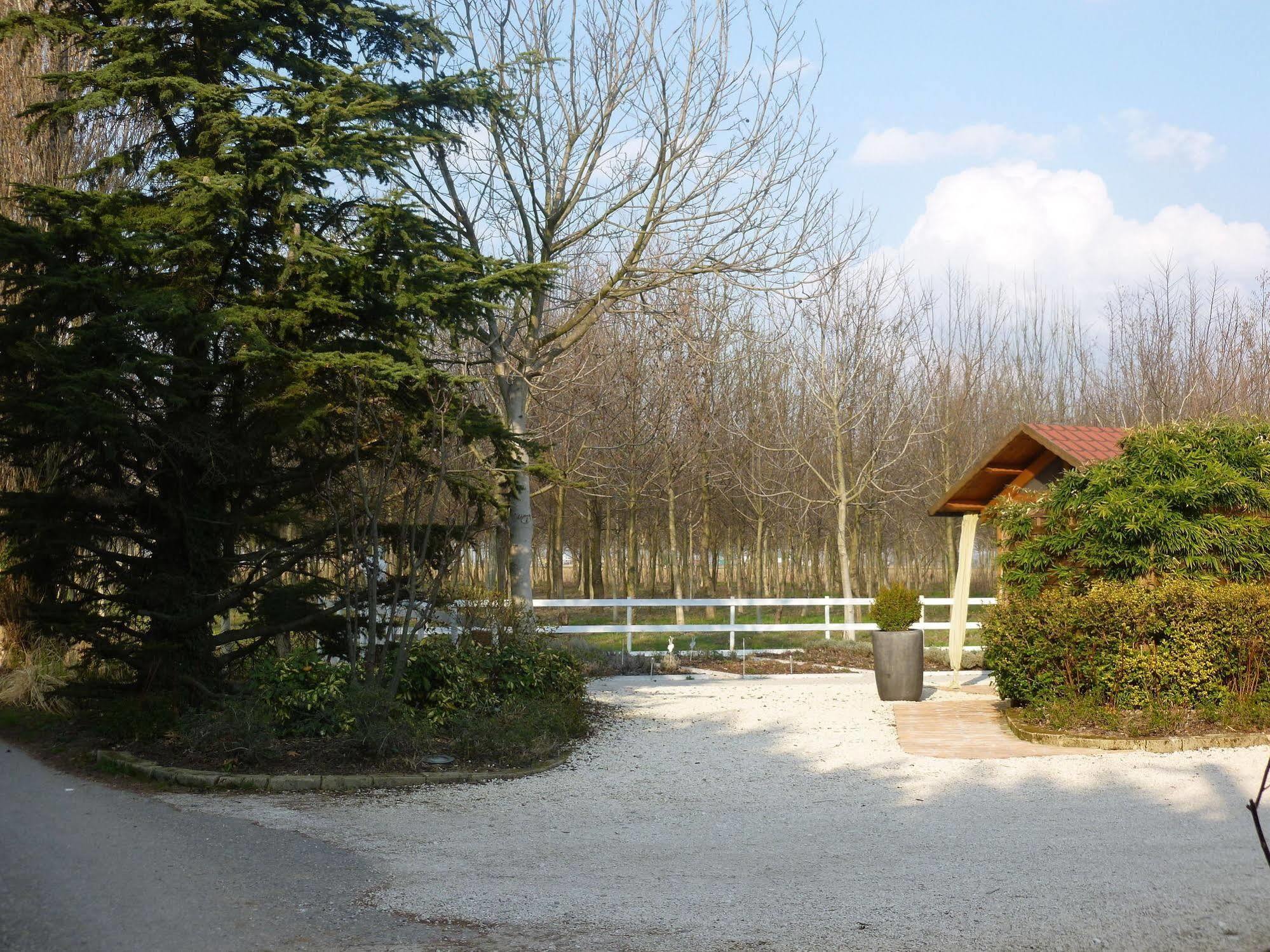 Agriturismo Corte Rocca San Giorgio di Mantova Luaran gambar